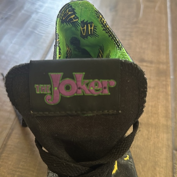 DC Comics ‘The Joker’ Chuck Taylor Converse All Star shoes - Picture 10 of 10